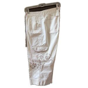 Gloria Vanderbilt off-white capris pants size 8